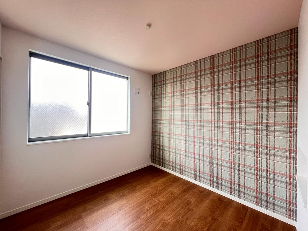 須山町　未入居一戸建ての子供部屋|洋室4.5帖
■物件内覧・資金計画相談・住宅ローン相談、リフォーム相談、お問合せ受付中■
※当日・翌日のご内覧、ご相談はお電話でのお問合せがスムーズです！