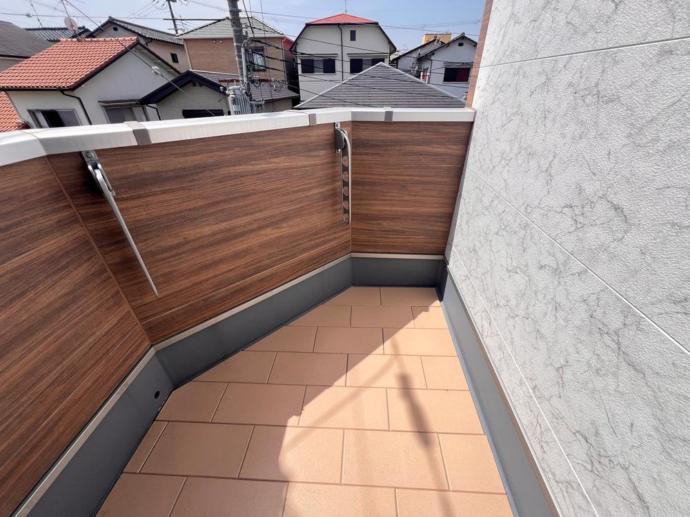 須山町　未入居一戸建てのバルコニー|■物件内覧・資金計画相談・住宅ローン相談、リフォーム相談、お問合せ受付中■
※当日・翌日のご内覧、ご相談はお電話でのお問合せがスムーズです！