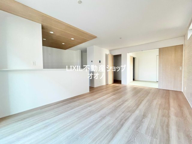 【居間・リビング】 | 羽生市大字中岩瀬　新築戸建　全3棟　3号棟