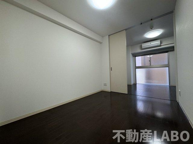 サムティ難波グレイスの居間・リビング