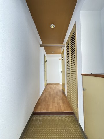 ヴィラ神仙寺の玄関