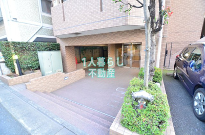 【エントランス】 | ルーブル大森