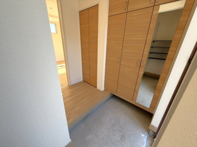 所沢市下安松 全11棟 新築分譲住宅の玄関