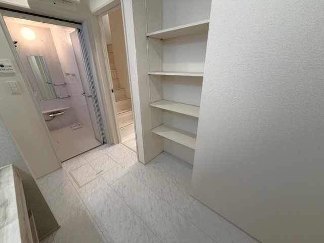 所沢市下安松 全11棟 新築分譲住宅の収納|洗面室可動棚