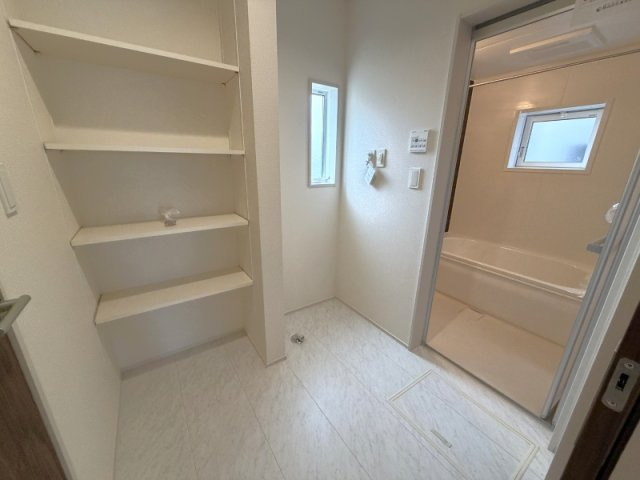 所沢市下安松 全11棟 新築分譲住宅のランドリースペース