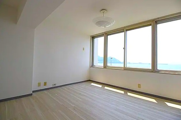 海一望！逗子シーサイドハイツ　3階　オーナーチェンジ物件の展望|洋室から海を一望