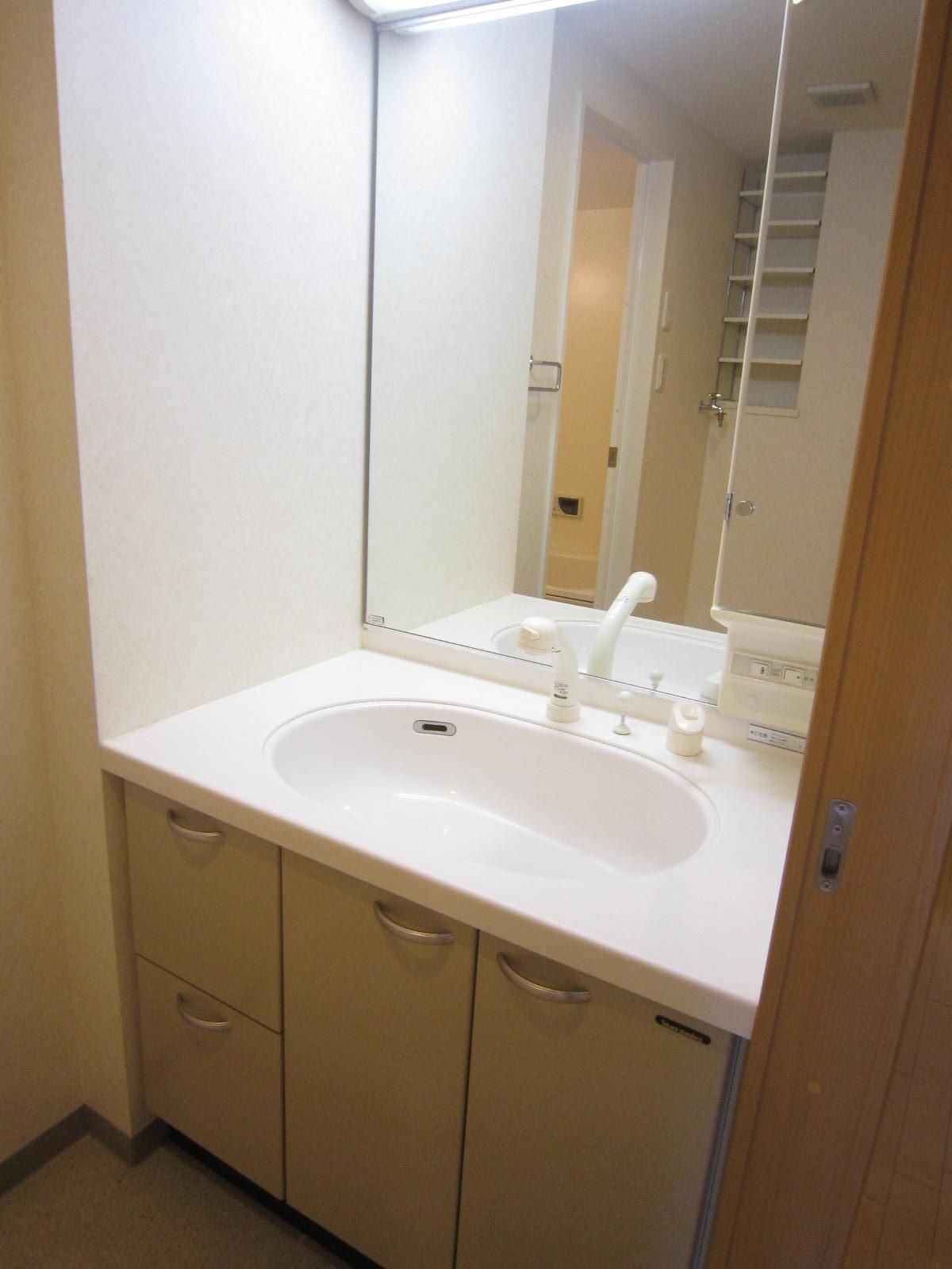 ヴィアコート・クレの洗面所