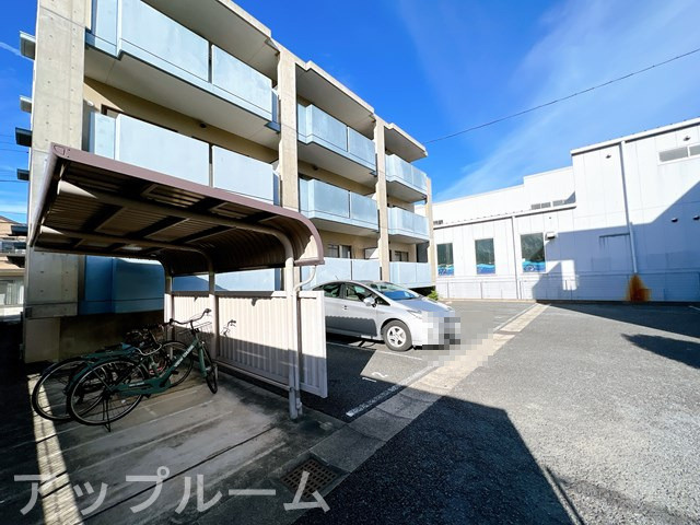 ウィルあじまの駐車場