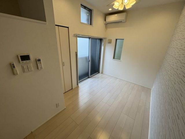 OASIS IKEDAの居間・リビング