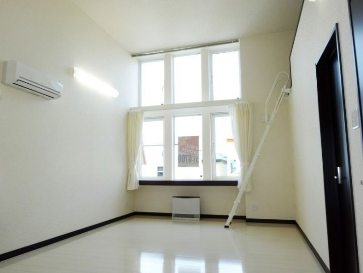 ニューエスパニアIBの居間・リビング