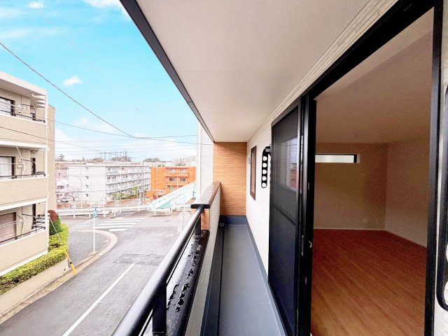 港南区丸山台2丁目　新築戸建てのバルコニー|◆日当たり良好なバルコニー！毎日のお洗濯にも嬉しいですね！
