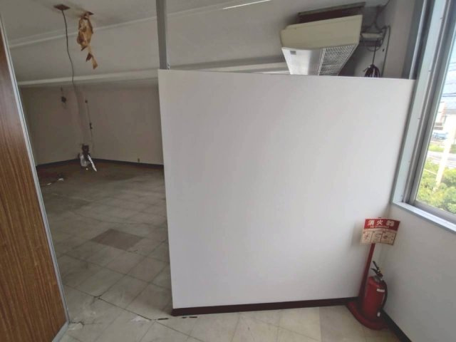 横山町 天野様事務所の内装