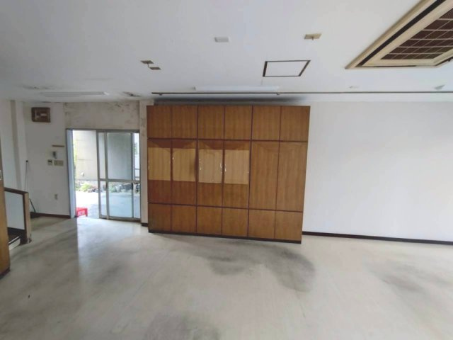 横山町 天野様事務所の内装