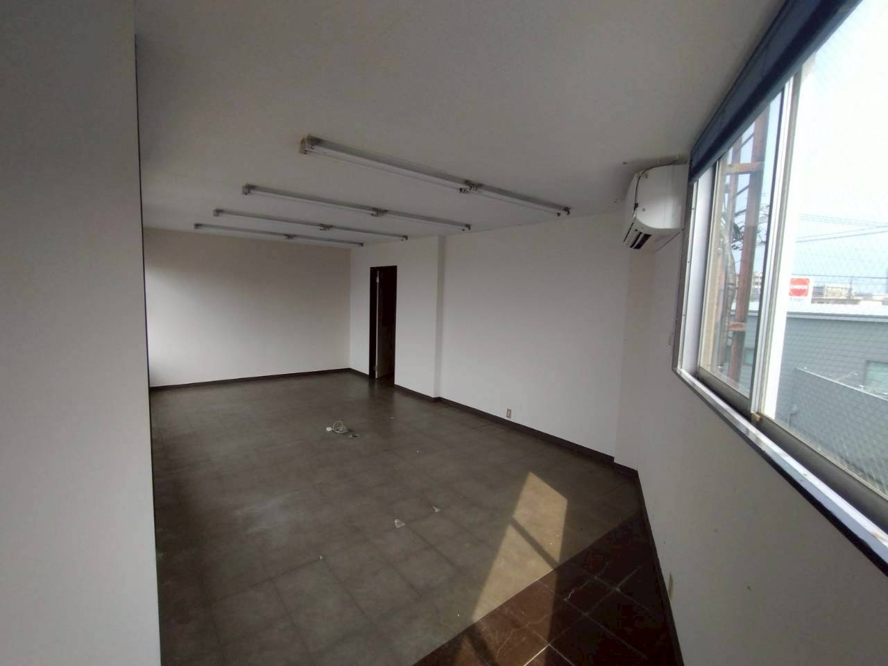 横山町 天野様事務所の内装