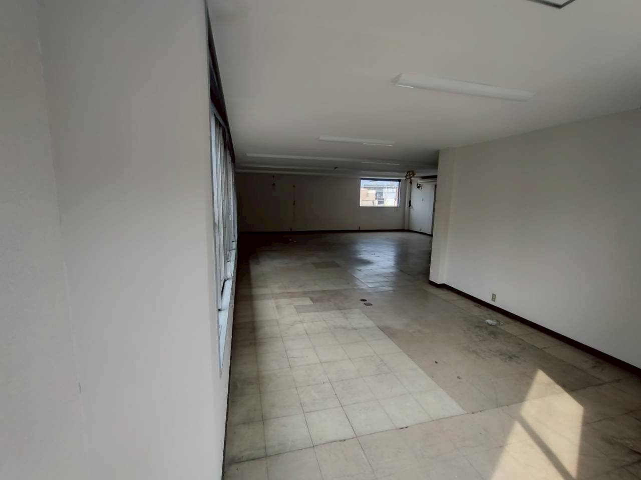 横山町 天野様事務所の内装