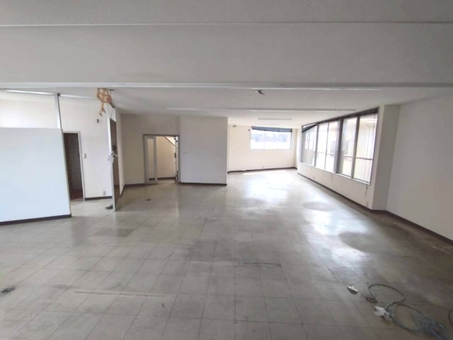 横山町 天野様事務所の内装