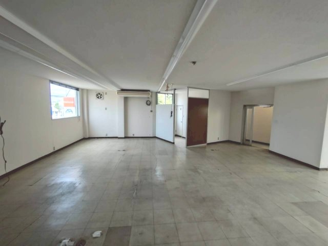 横山町 天野様事務所の内装