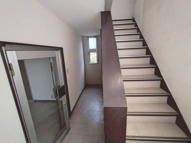 横山町 天野様事務所の内装