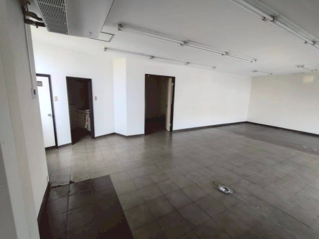 横山町 天野様事務所の内装