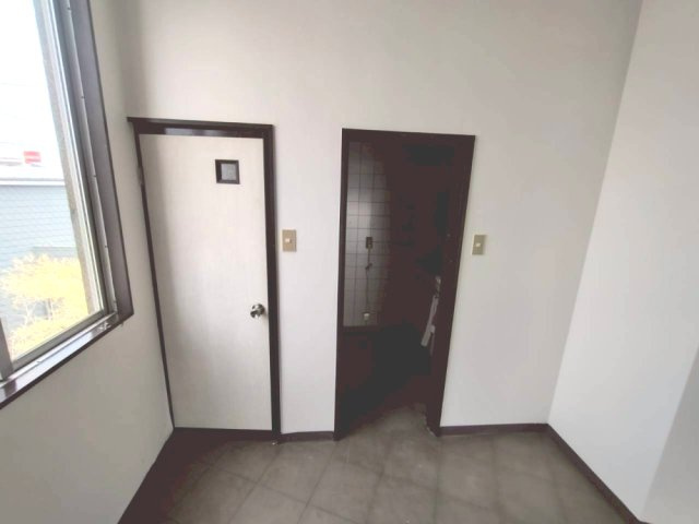 横山町 天野様事務所の内装