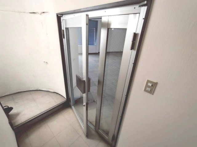 横山町 天野様事務所の内装