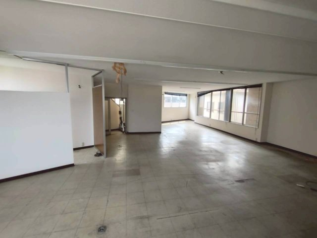 横山町 天野様事務所の内装