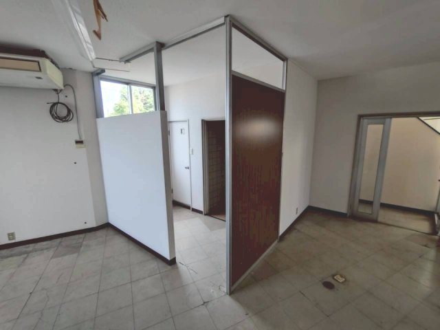 横山町 天野様事務所の内装