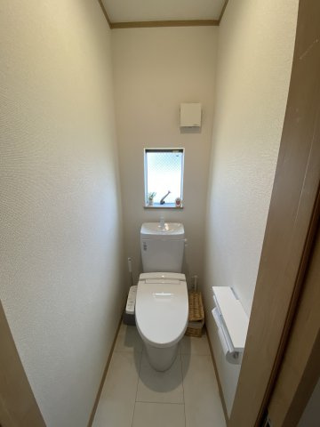 清瀬市中里5丁目2020年築戸建のトイレ