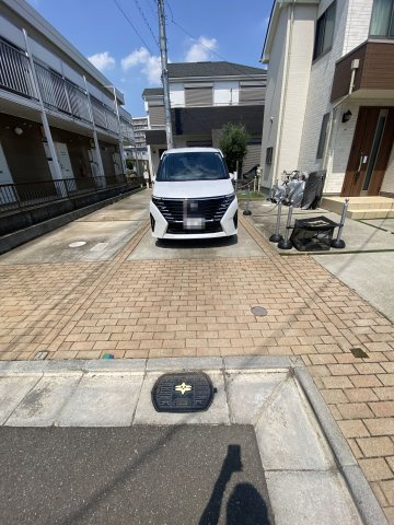 清瀬市中里5丁目2020年築戸建の駐車場