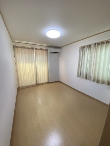 清瀬市中里5丁目2020年築戸建の洋室|※画像は家具消去のCG加工が行われております。
