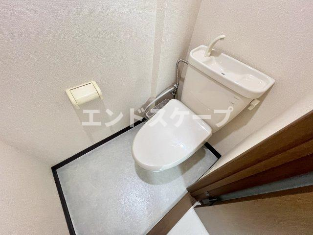 コミューン岩嶋　Ａのトイレ|高崎、前橋、伊勢崎エリアのお部屋探しはエンドスケープまで！お客様の理想お聞かせ下さい♪
内装の色味が画像と異なる場合がございます。