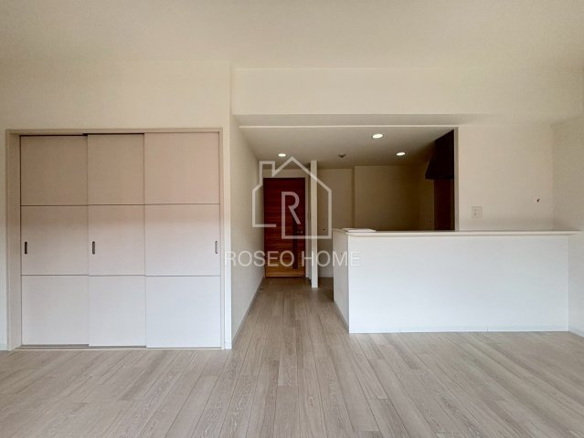 コンフォール京橋の居間・リビング|同マンション別部屋：参考写真