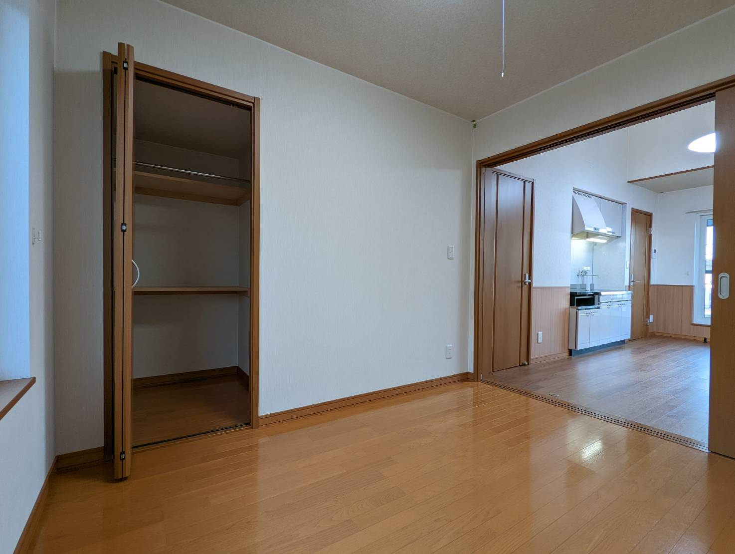 文苑2丁目　ロイヤルエステートLの収納