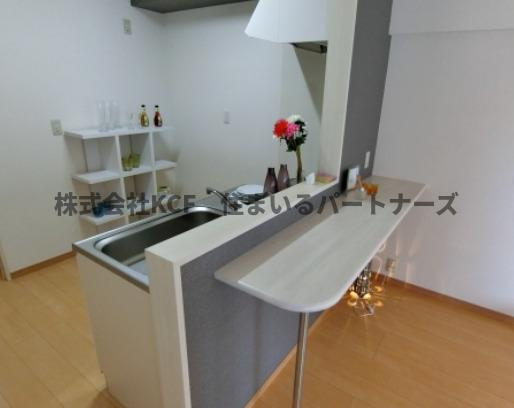 センチュリー中央のキッチン|コンパクトなキッチンで掃除もラクラク