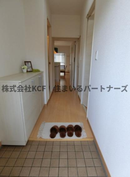 センチュリー中央の玄関|シンプルで使いやすい玄関です