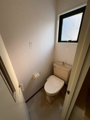 松ロイヤルビルのトイレ