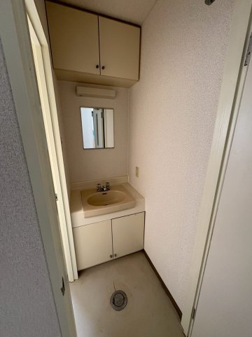 松ロイヤルビルの洗面所