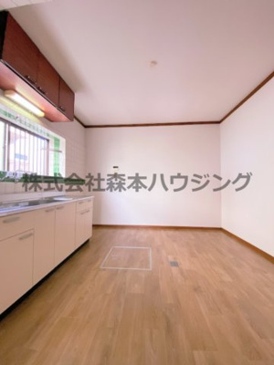 【居間・リビング】 | 　門真市柳田町13戸建貸家 | 使いやすい居間です