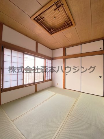 【和室】 | 　門真市柳田町13戸建貸家 | 日本らしい落ち着いた雰囲気の和室です
3階