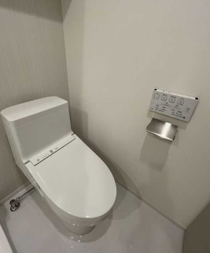 LaSante桜新町　ネット無料　オートロック　浴室乾燥機のトイレ