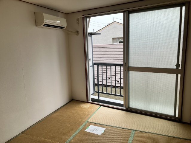 中村ビルの居間・リビング