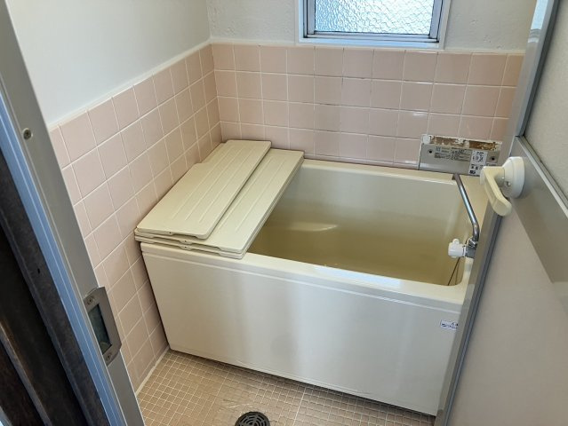 中村ビルの浴室