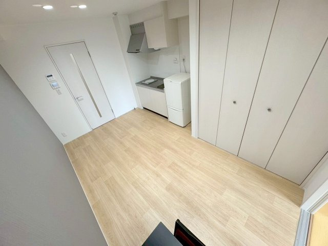 震雲マンションの洋室