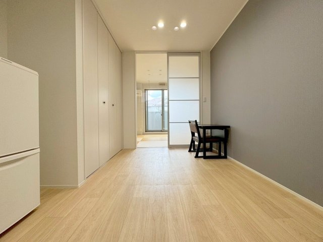 震雲マンションの居間・リビング