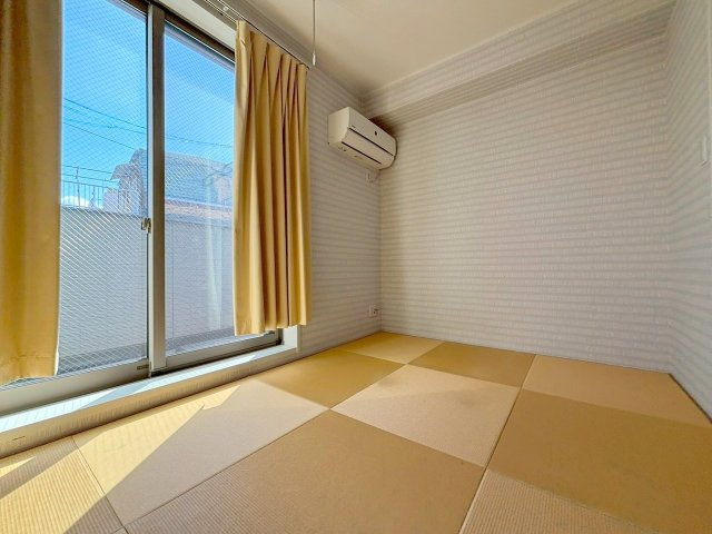震雲マンションの和室