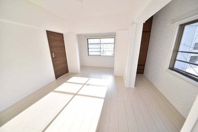 エスポワール和庄の洋室