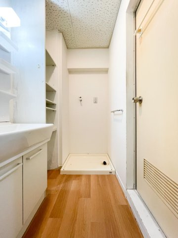 逆瀬川パークマンションの洗面所