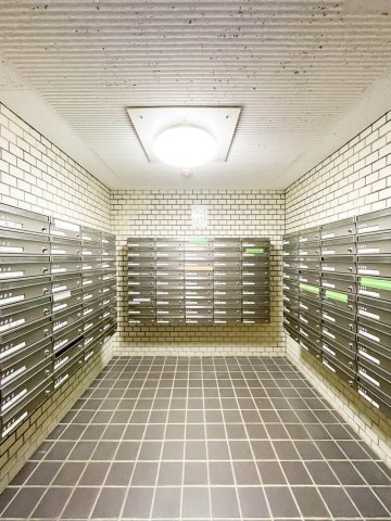 逆瀬川パークマンションの居間・リビング