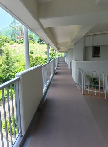 逆瀬川パークマンションのその他|共有廊下