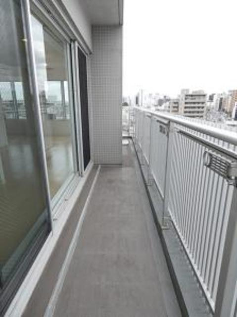 目黒区大橋２丁目の賃貸マンションのバルコニー